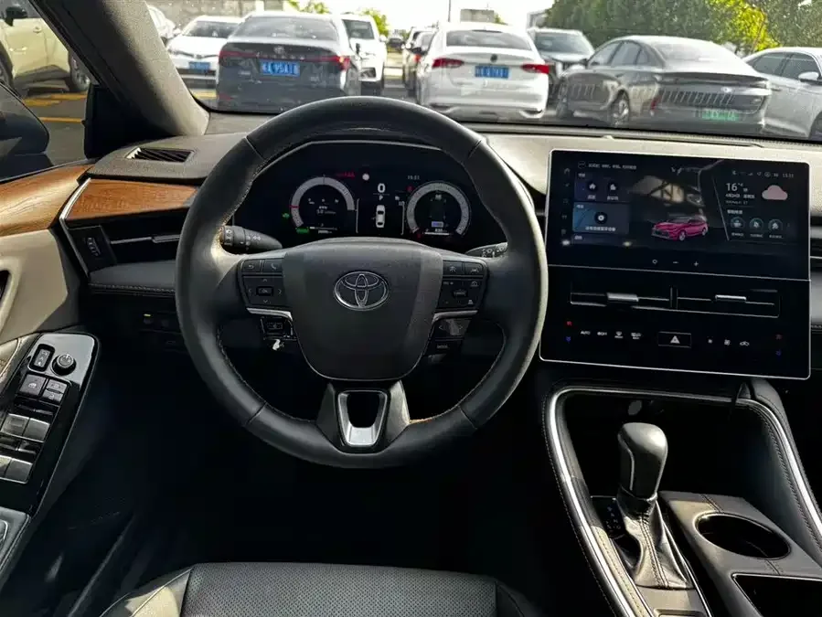 Toyota Avalon 2024 Avalon Hybrid 2.0L Premium Edition 2025 — миниатюра 5