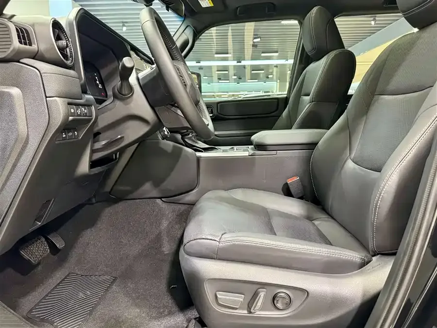 Toyota Prado Prado 2024 2.4T All-round TX Edition 5 Seaters 2025 — миниатюра 5