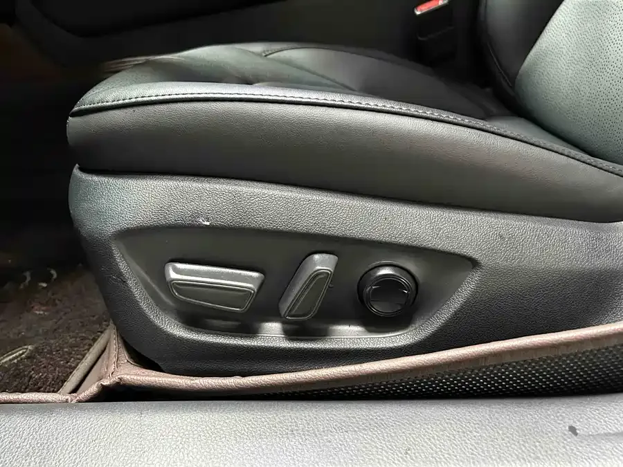 Toyota Avalon Avalon 2023 2.0L Premium Edition 2024 — миниатюра 2