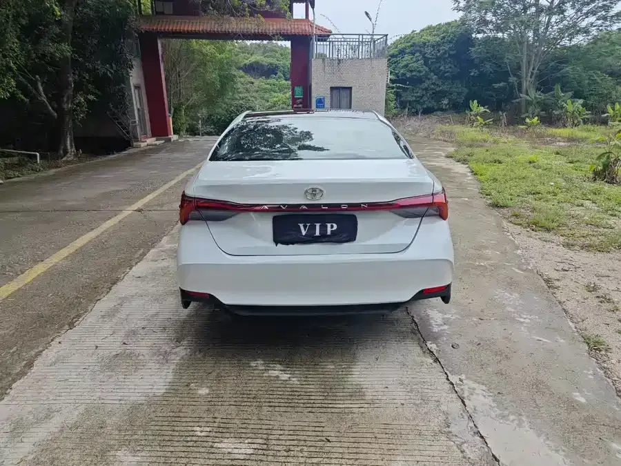 Toyota Avalon Avalon 2024 2.0L Premium Edition 2024 — миниатюра 5