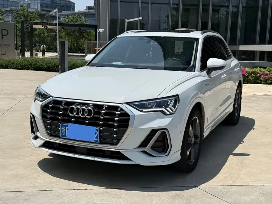 Audi Q3 2022