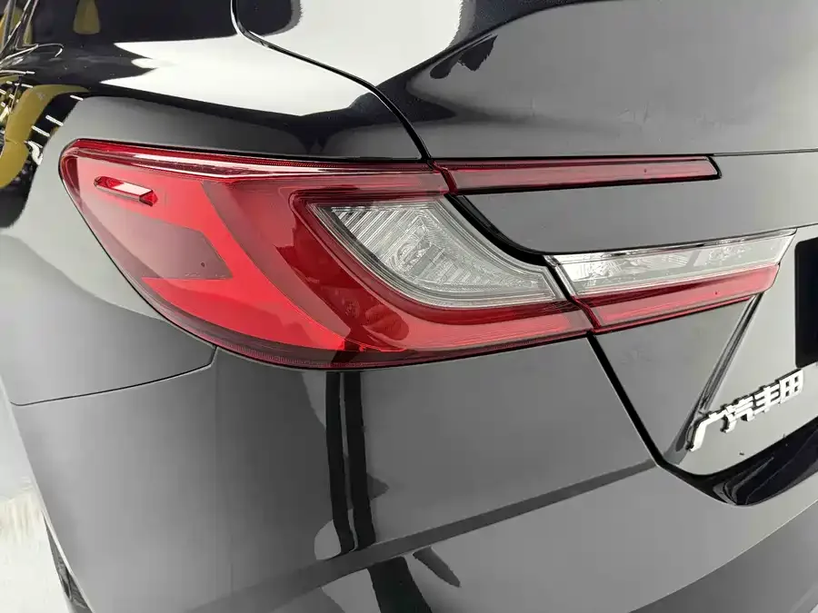 Toyota Camry 2026 Camry Hybrid 2.0HE Elite Edition 2025 — миниатюра 2