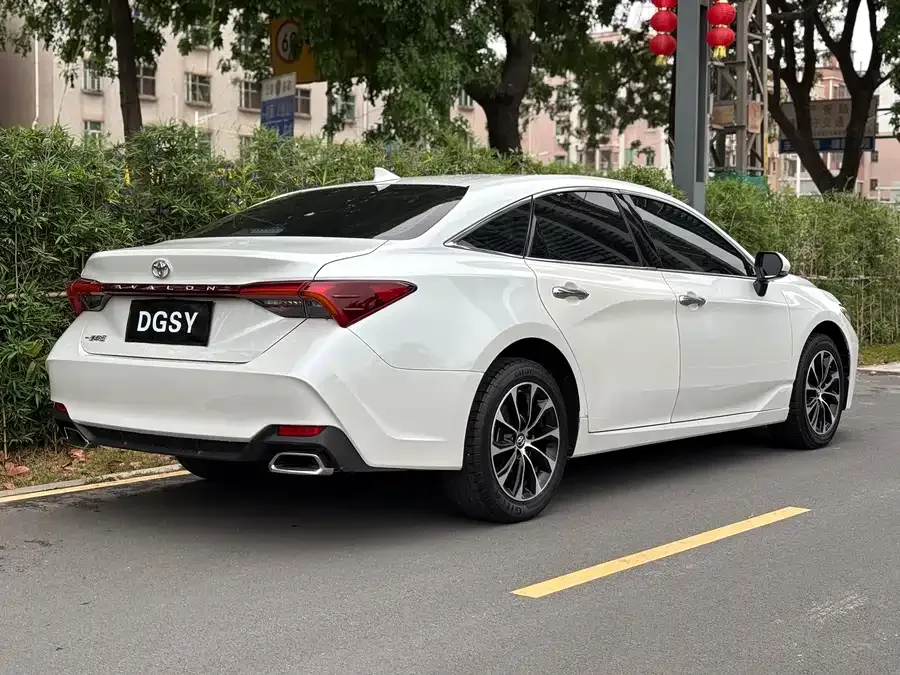 Toyota Avalon Avalon 2023 2.0L Luxury Edition 2023 — миниатюра 5
