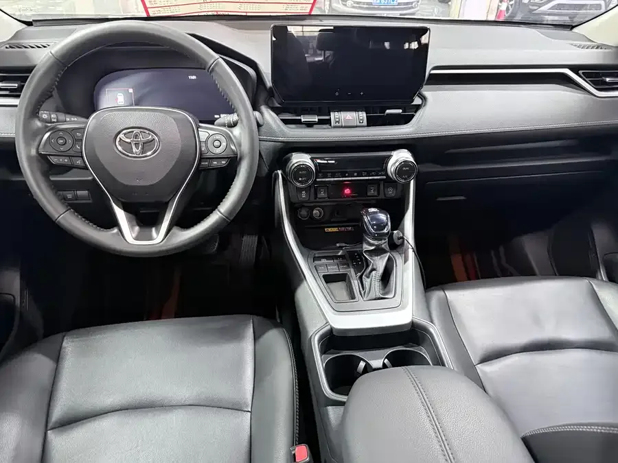 Toyota RAV4 RAV4 Rongfang 2024 2.0L CVT 2WD Fashion PLUS Edition 2024 — миниатюра 4