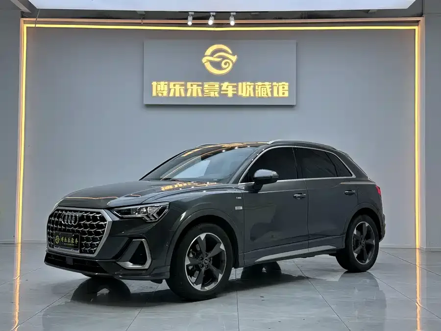 Audi Q3 2024 35 TFSI Fashion Dynamic Edition 2024 — фото 1, купить с доставкой в Москву