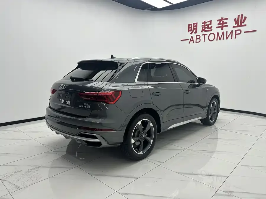 Audi Q3 2023 35 TFSI Fashion Dynamic Edition (1.4T) 2023 — миниатюра 3