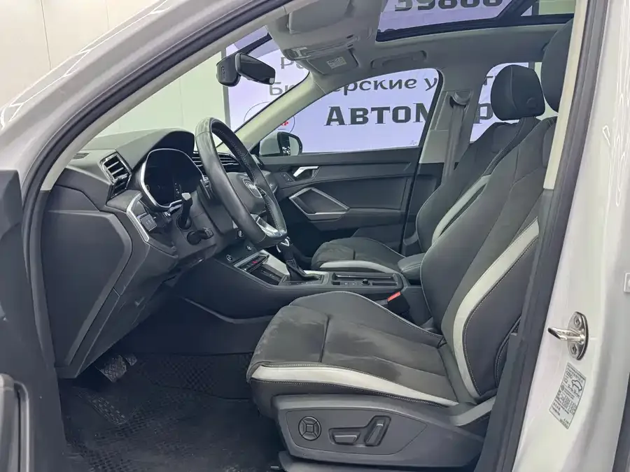 Audi Q3 2023 35 TFSI Fashion Dynamic Edition (1.4T) 2023 — миниатюра 4