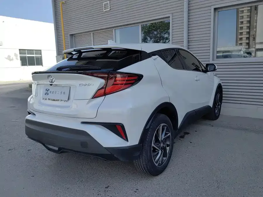 Toyota C-HR 2022 2.0L Leading Edition 2023 — миниатюра 2