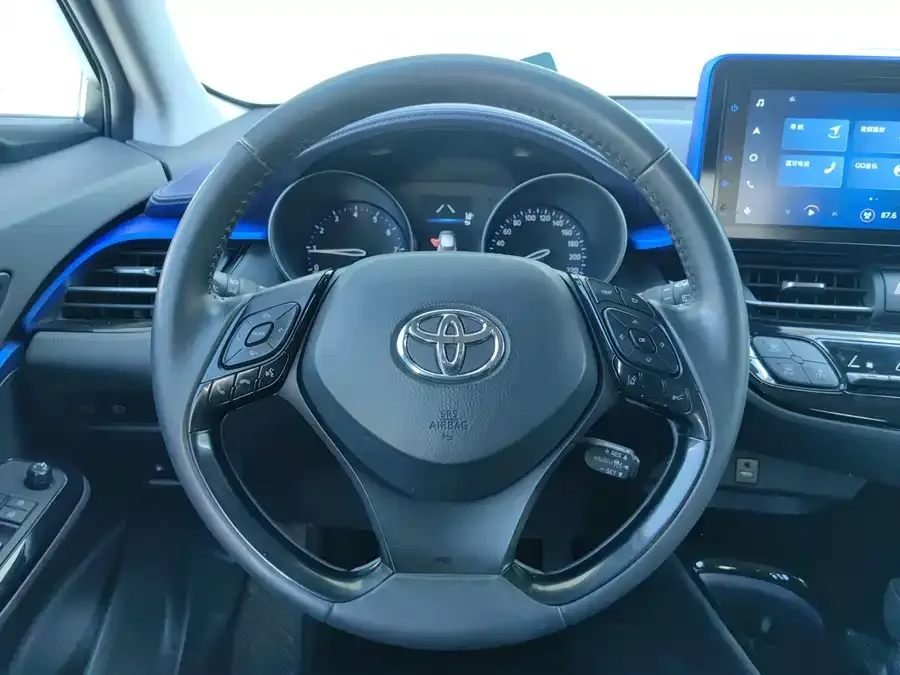 Toyota C-HR 2022 2.0L Leading Edition 2023 — миниатюра 5