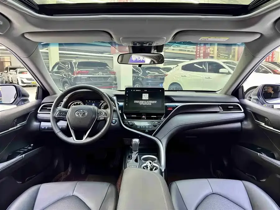 Toyota Camry Camry 2023 2.0G Deluxe Edition 2023 — миниатюра 3