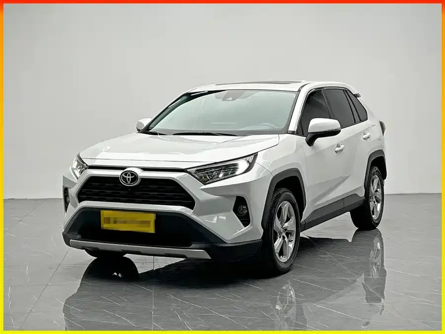 Toyota RAV4 RAV4 Rongfang 2021 2.0L CVT 2WD Fashion Edition 2022 — фото 1, купить с доставкой в Москву