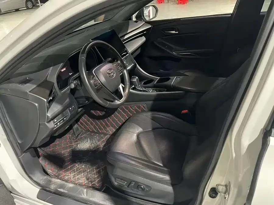 Toyota Avalon Asia Dragon 2022 2.5L Deluxe Edition 2022 — миниатюра 5