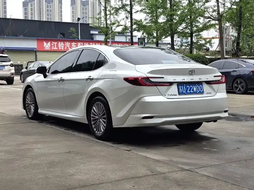 Toyota Camry Camry 2024 2.0G Premium Edition 2025 — миниатюра 3