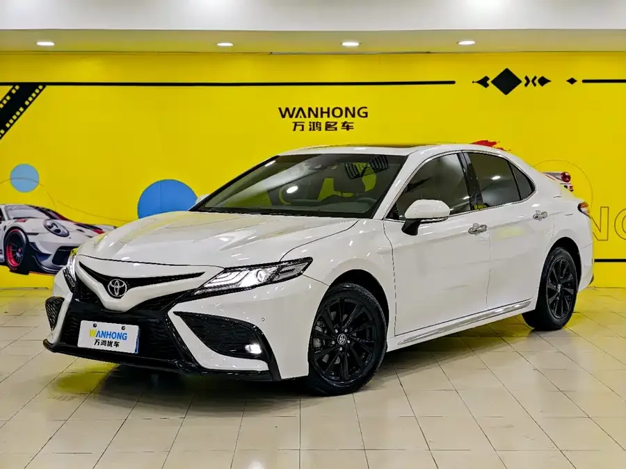 Toyota Camry Camry 2023 2.0G Deluxe Edition 2023 — фото 1, купить с доставкой в Москву
