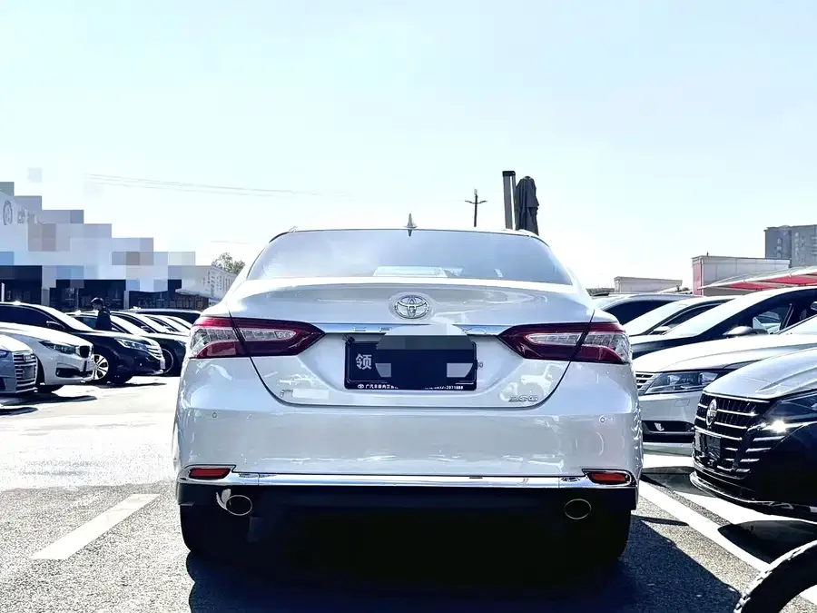Toyota Camry Camry 2023 2.0G Deluxe Edition 2023 — миниатюра 4