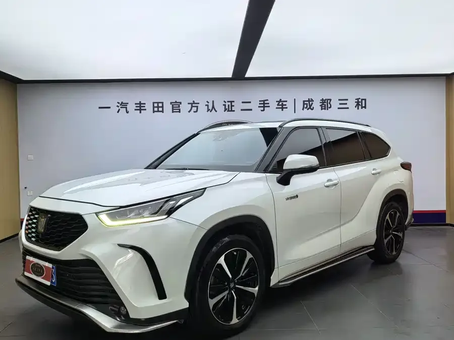 Toyota Crown Land 2022