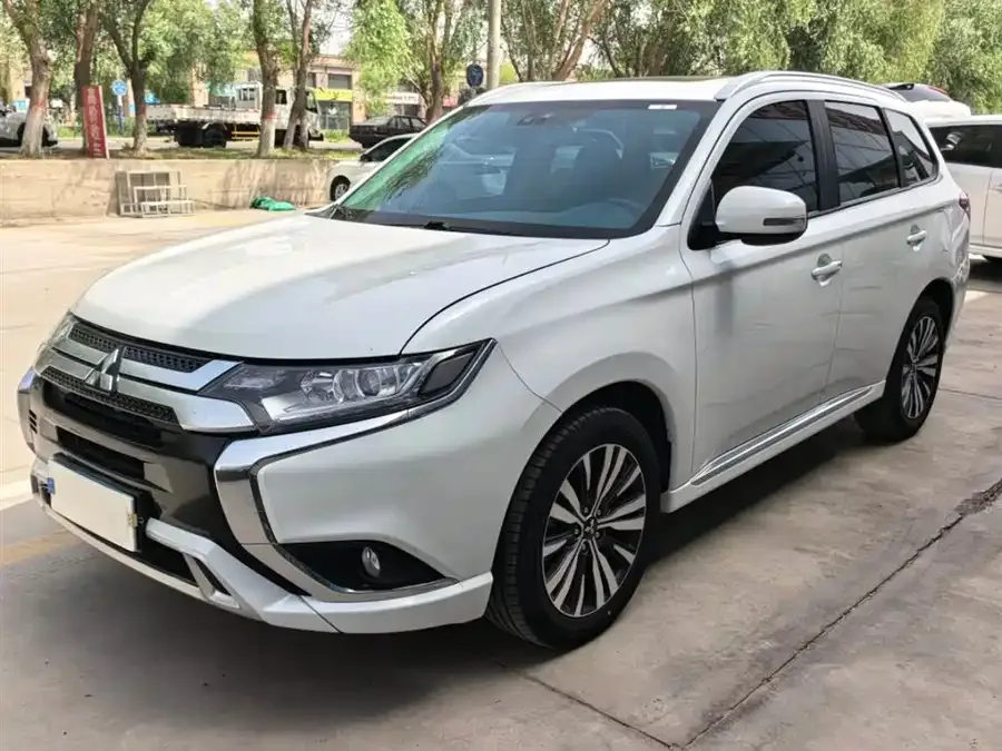 Mitsubishi Outlander 2022