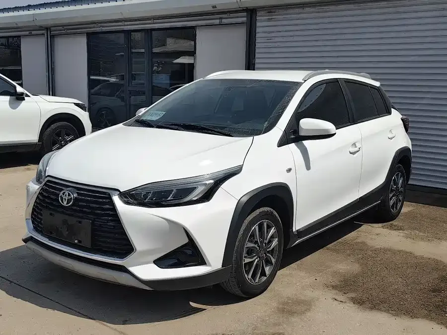 Toyota Yaris L 2022