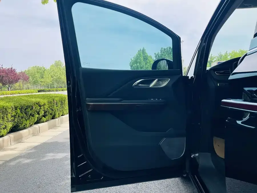 Hongqi HQ9 Hongqi HQ9 2023 2.0T Intelligent Connection Flagship Edition 2023 — миниатюра 2
