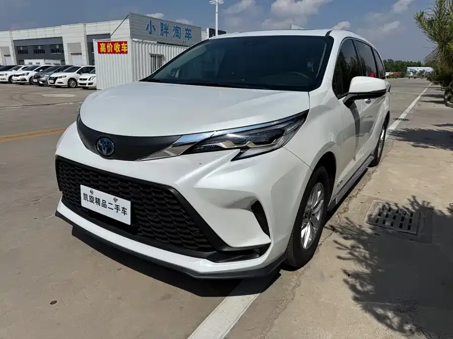 Toyota Granvia 2023