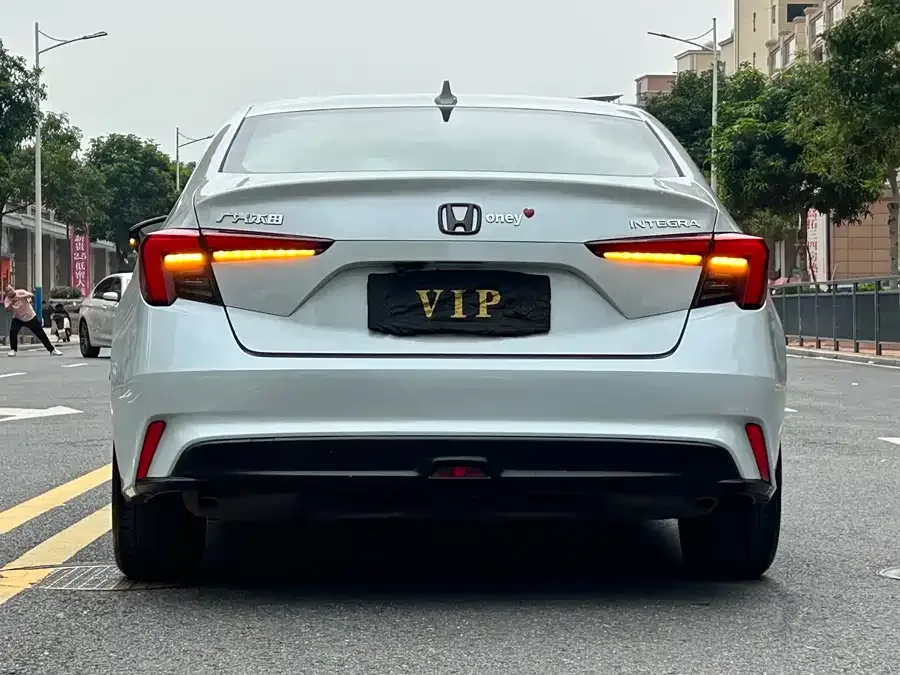 Honda Integra Stylish 2023 240TURBO CVT Technology Edition 2022 — миниатюра 2