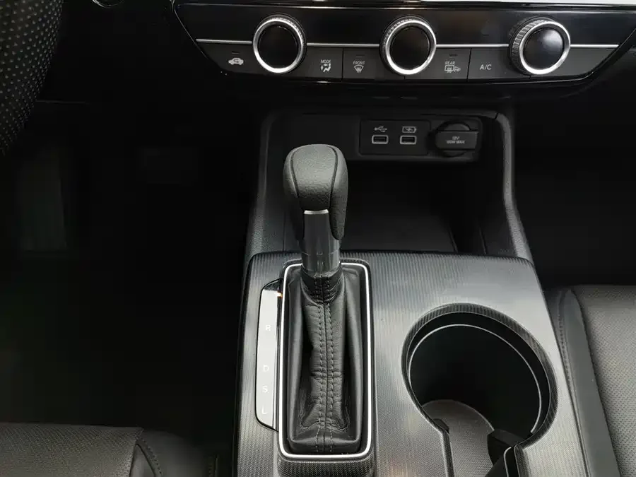Honda Integra Stylish 2023 240TURBO CVT Leading Edition 2023 — миниатюра 4
