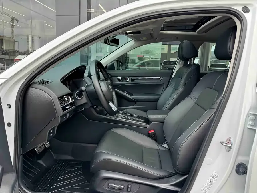 Honda Integra Stylish 2023 HATCHBACK 240TURBO CVT Magic NightDeluxe Edition 2024 — миниатюра 4