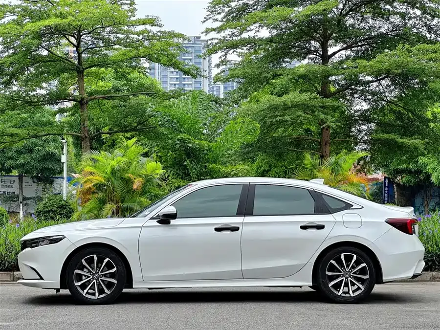 Honda Integra Stylish 2023 240TURBO CVT Deluxe Edition 2024 — миниатюра 2