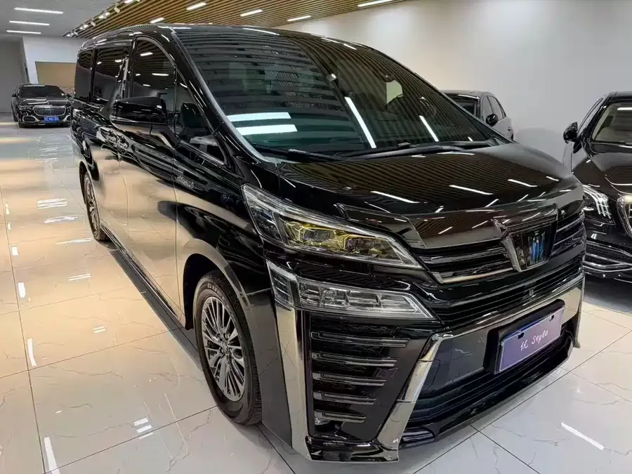 Toyota Crown Vellfire 2023