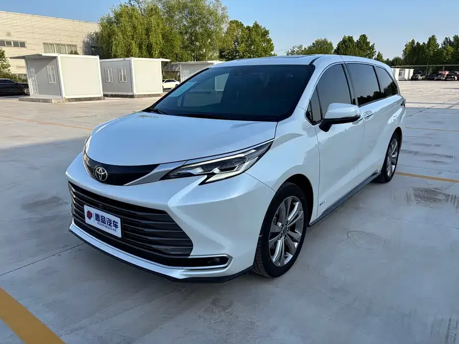 Toyota Sienna 2024