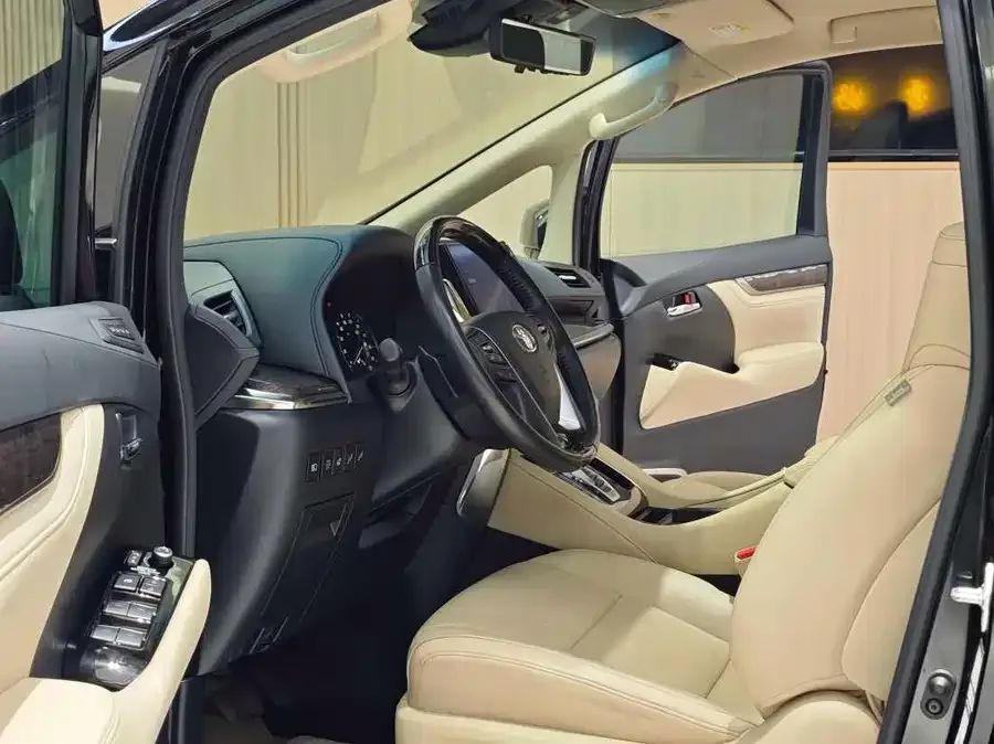 Toyota Alphard Alfa 2021 Dual Engine 2.5L Premium Edition 2023 — миниатюра 3