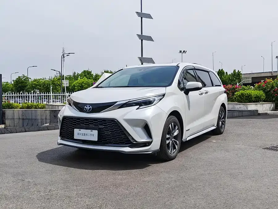 Toyota Granvia 2024