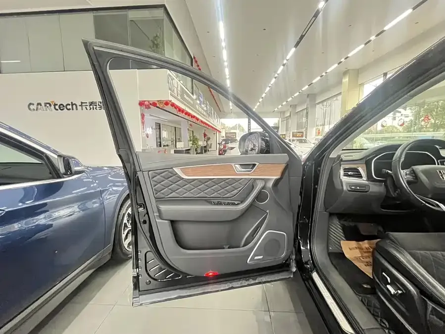 Hongqi HS7 Hongqi HS7 2022 2.0T DCT 2WD Zhilian Flagship Edition 5-seater 2022 — миниатюра 3
