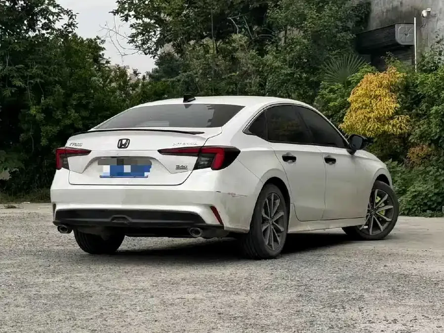 Honda Integra Stylish 2022 240TURBO CVT Deluxe Edition 2023 — миниатюра 4