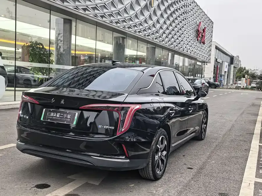 Hongqi E-QM5 Hongqi E-QM5 2023 facelift basic travel version 2023 — миниатюра 5