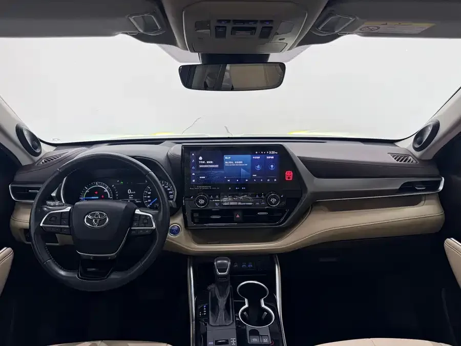 Toyota Highlander Highlander 2022 Dual Engine 2.5L 4WD Premium Edition 7 Seaters 2022 — миниатюра 2