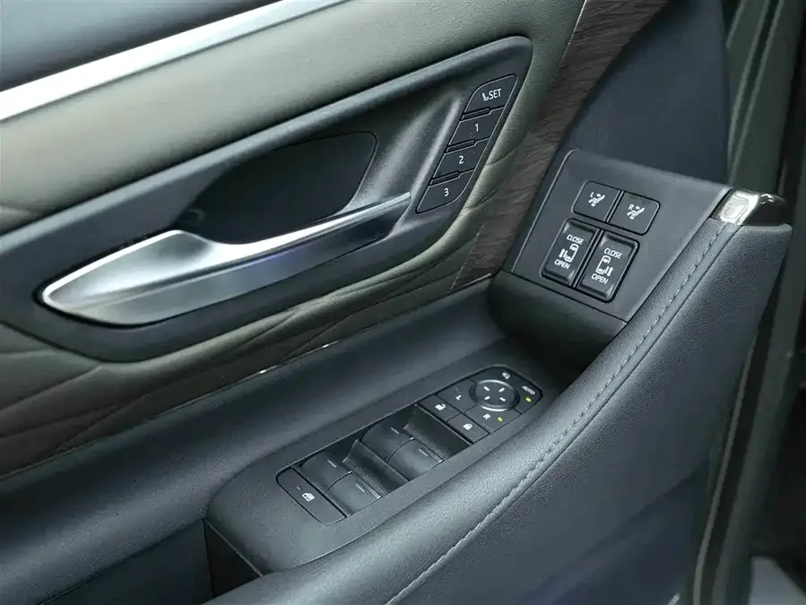 Toyota Alphard Alphard 2024 Hybrid 2.5L Premium Edition 2024 — миниатюра 5