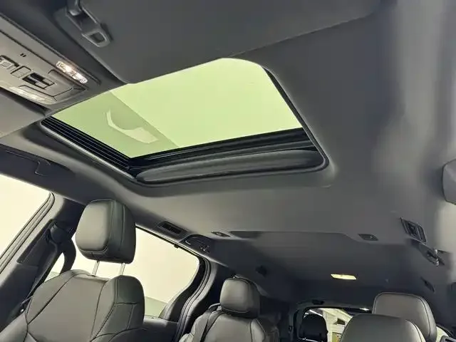 Toyota Sienna SIENNA 2024 2.5L Hybrid 4WD Luxury Edition 2025 — миниатюра 3