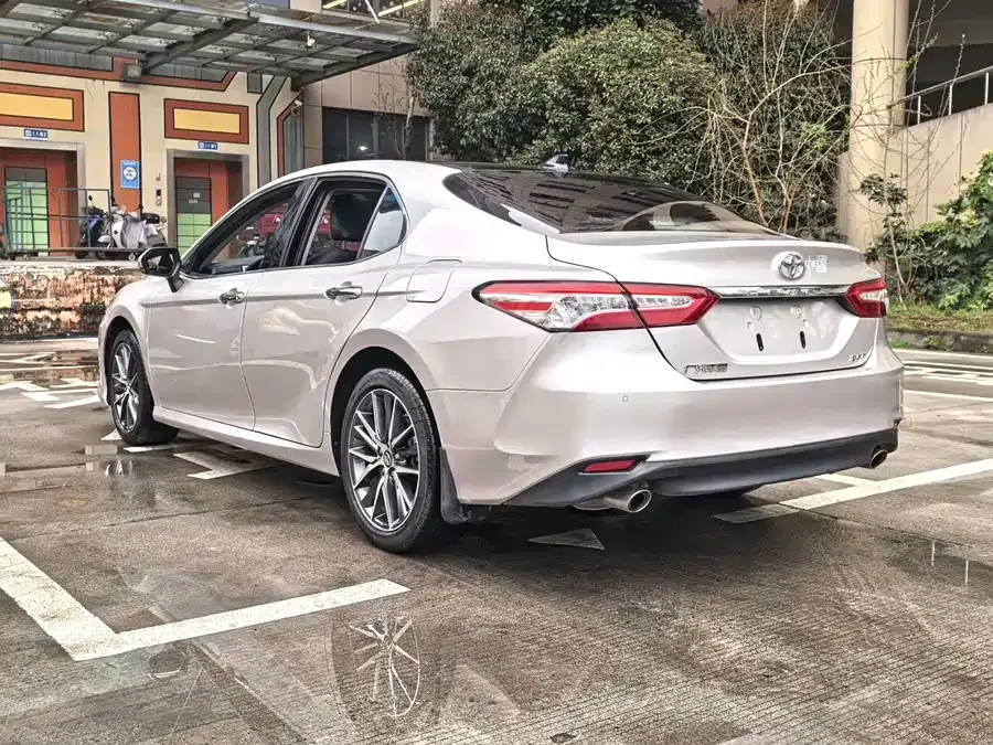 Toyota Camry Camry 2021 2.5G Deluxe Edition 2023 — миниатюра 3