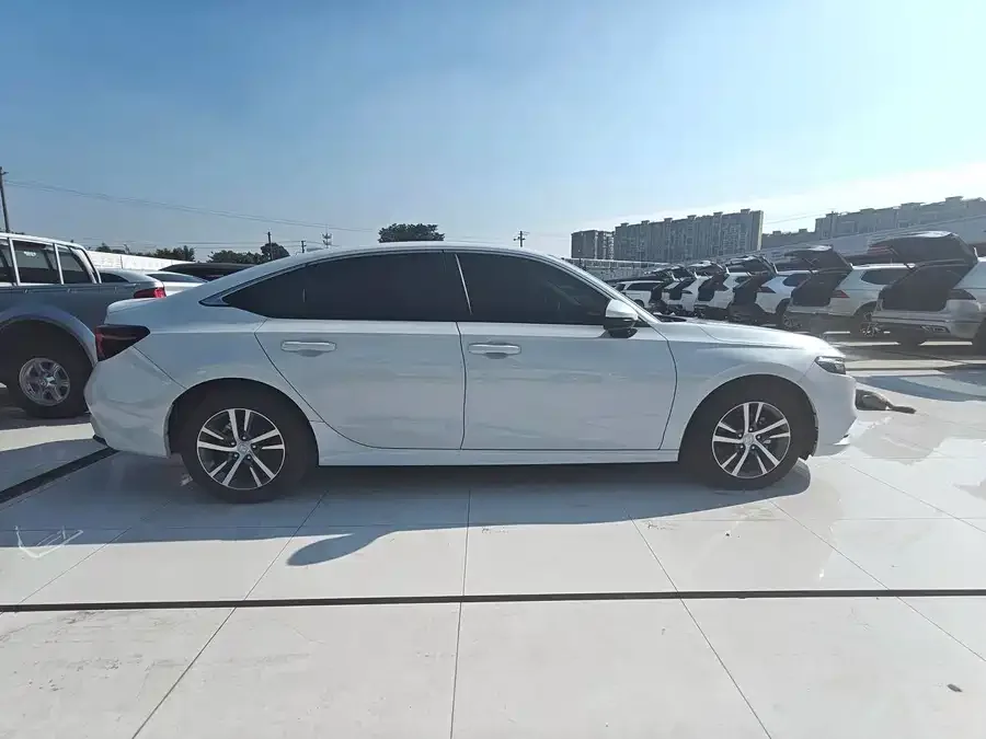 Honda Integra Stylish 2023 240TURBO CVT Technology Edition 2023 — миниатюра 3