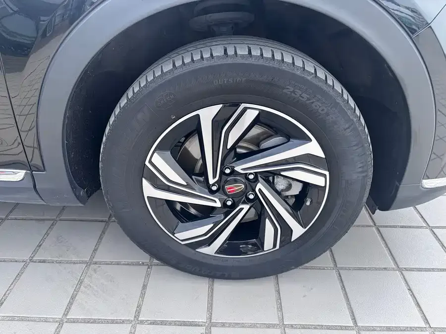 Hongqi HS5 Hongqi HS5 2022 2.0T Zhilian Flagship Edition 2023 — миниатюра 4