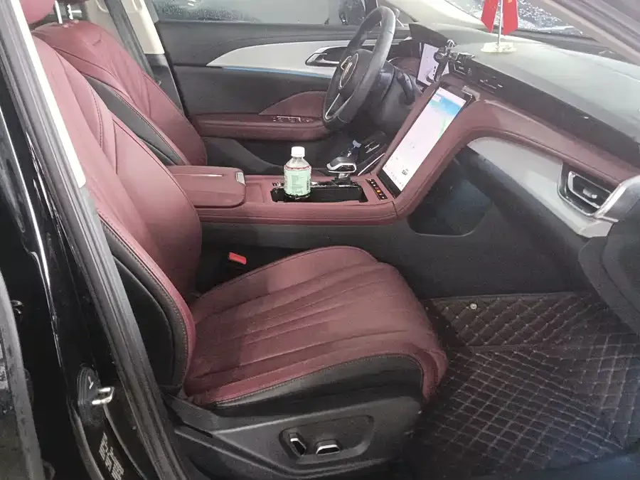 Hongqi H5 Hongqi H5 2024 2.0T Automatic Intelligent Connection Flagship Chang Edition 2025 — миниатюра 3