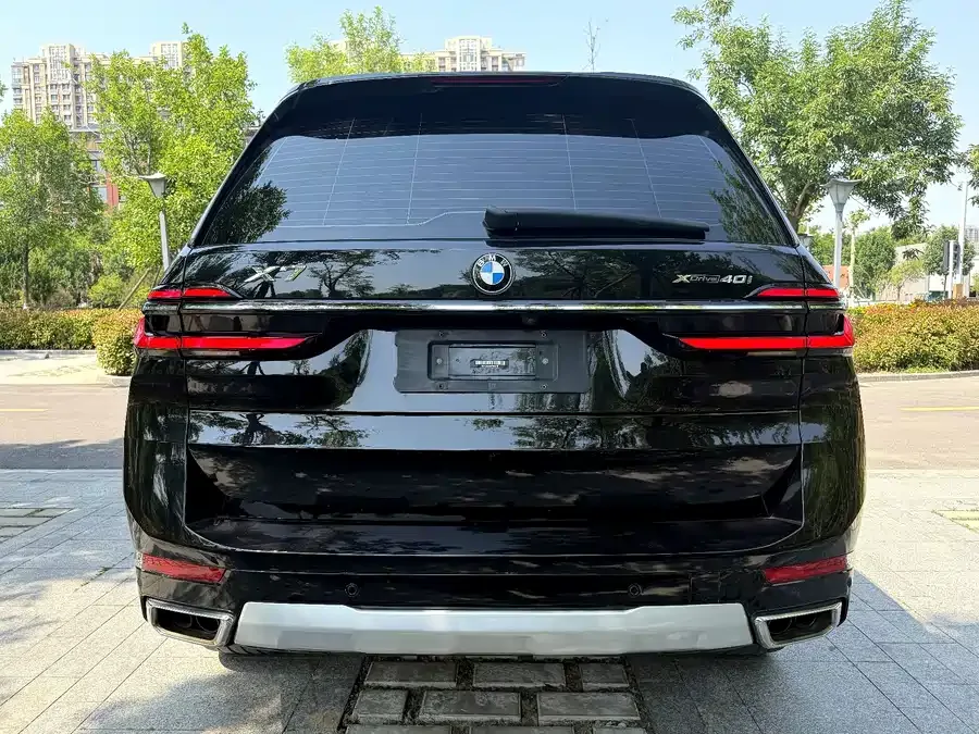 BMW X7 2023 xDrive40i Leading Luxury Package 2023 — миниатюра 2