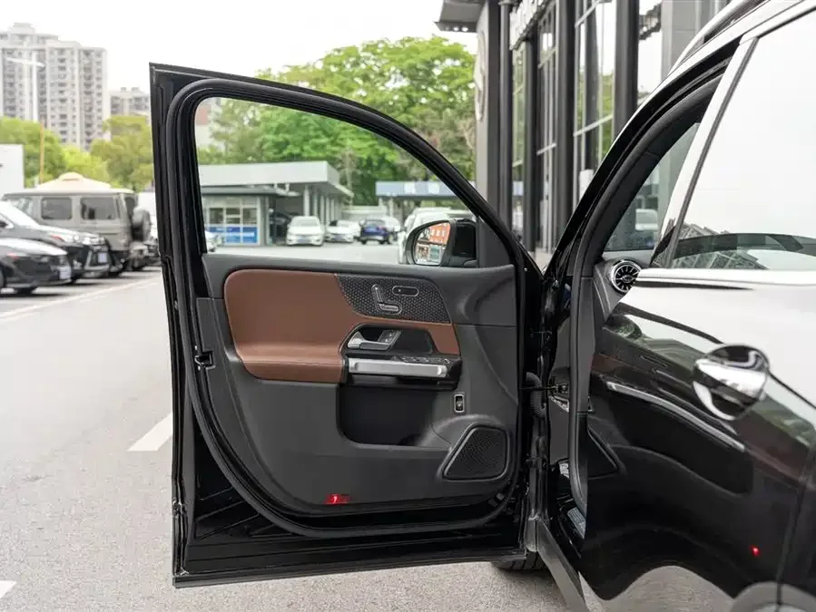 Mercedes-Benz GLB-Class Mercedes-Benz GLB 2024 GLB 220 Fashion Edition 2025 — миниатюра 2