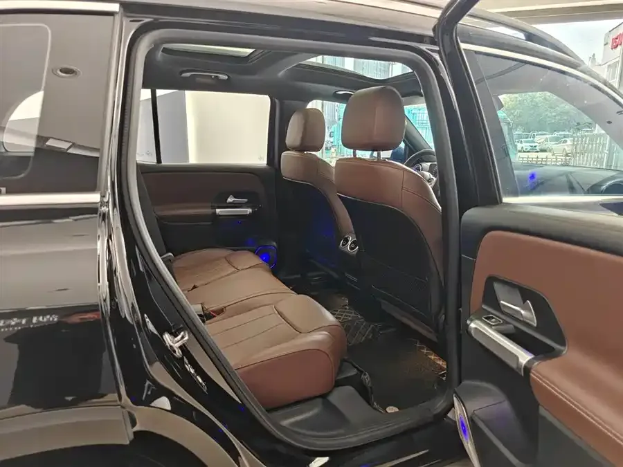 Mercedes-Benz GLB-Class Mercedes-Benz GLB 2023 GLB 220 Dynamic 2023 — миниатюра 4