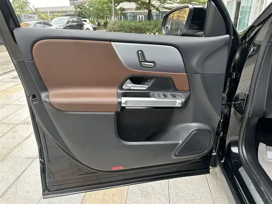 Mercedes-Benz GLB-Class Mercedes-Benz GLB 2023 facelift GLB 200 Fashion Edition 2023 — миниатюра 5