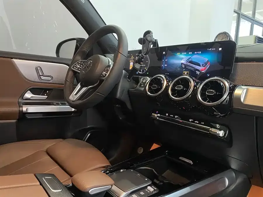 Mercedes-Benz GLB-Class Mercedes-Benz GLB 2023 GLB 200 Fashion Edition 2023 — миниатюра 5