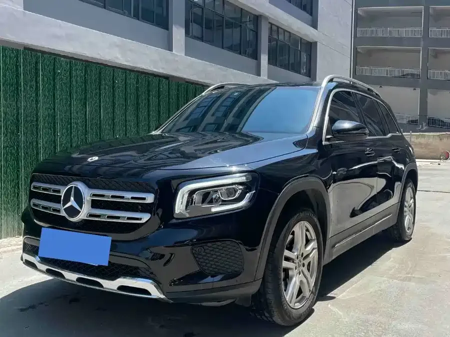 Mercedes-Benz GLB-Class 2023