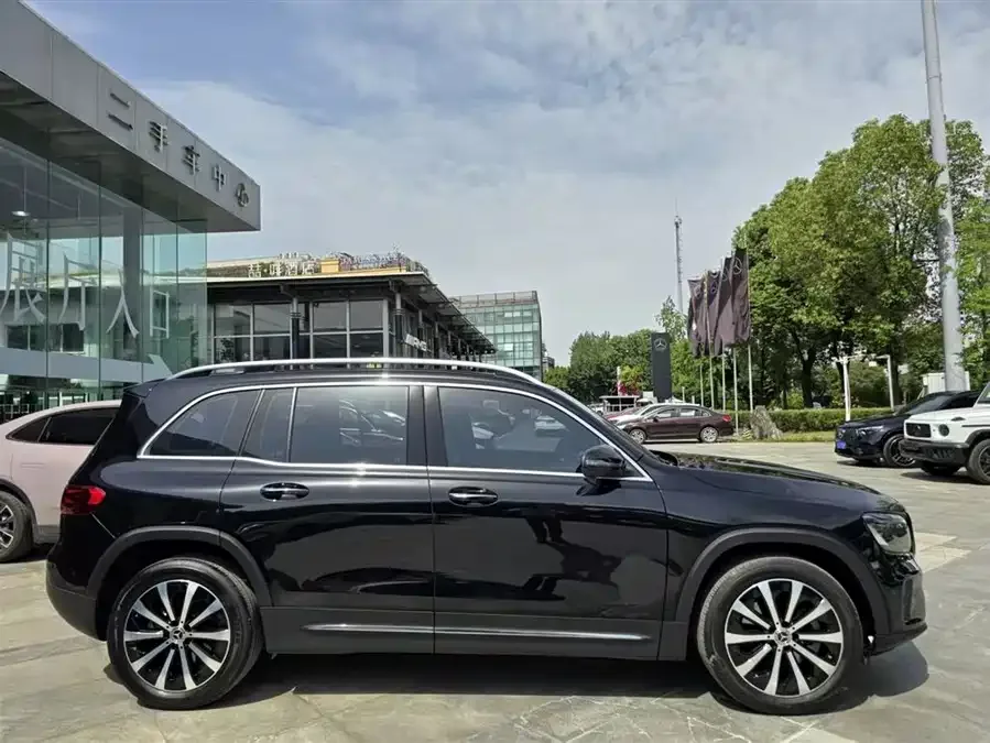 Mercedes-Benz GLB-Class Mercedes-Benz GLB 2024 GLB 220 Fashion Edition 2024 — миниатюра 2