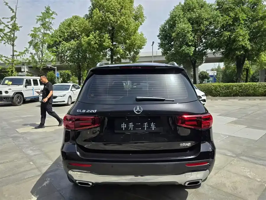 Mercedes-Benz GLB-Class Mercedes-Benz GLB 2024 GLB 220 Fashion Edition 2024 — миниатюра 3